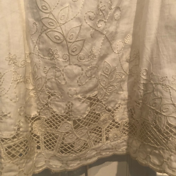 Embroidery linen off white for girl - Picture 2 of 11